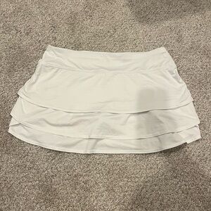 Athleta Cream Tiered Mini Skirt